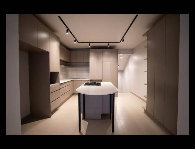 3 BEDROOM TOWNHOUSE FOR SALE IN WATERKLOOF GLEN